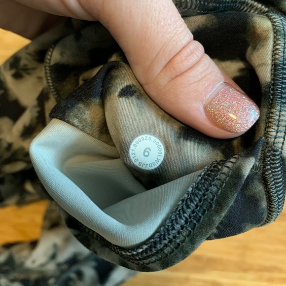 Lululemon invigorate leggings - Picture 6 of 7